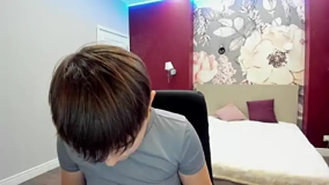 Snapshot of EmiliaYours chatting on 24, 10, 2025 EmiliaYours online show from 24, 10, 2025