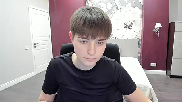 EmiliaYours online show from 17, 1, 2026