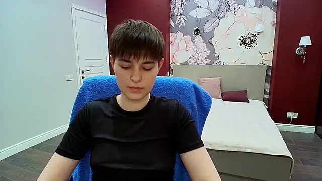 Snapshot of EmiliaYours chatting on 24, 3, 2026 EmiliaYours online show from 24, 3, 2026