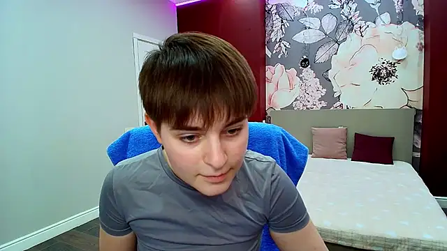 Snapshot of EmiliaYours chatting on 27, 3, 2026 EmiliaYours online show from 27, 3, 2026