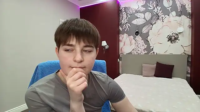 Snapshot of EmiliaYours chatting on 29, 3, 2026 EmiliaYours online show from 29, 3, 2026