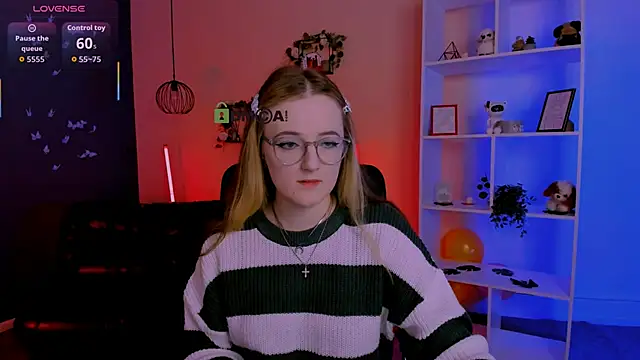 luna berryy online show from 12, 4, 2026