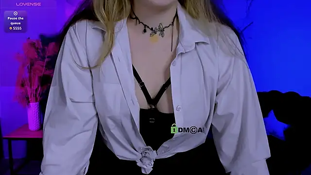 luna berryy online show from 15, 5, 2026