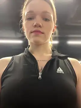 Snapshot of KitteCat chatting on 11, 12, 2024 KitteCat online show from 11, 12, 2024