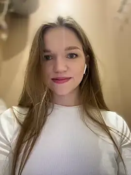 Snapshot of KitteCat chatting on 11, 12, 2024 KitteCat online show from 11, 12, 2024