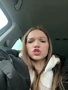 Snapshot of KitteCat chatting on 20, 12, 2024 KitteCat online show from 20, 12, 2024