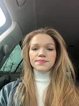 Snapshot of KitteCat chatting on 1, 3, 2025 KitteCat online show from 1, 3, 2025