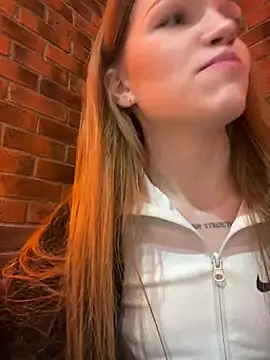 Snapshot of KitteCat chatting on 4, 3, 2025 KitteCat online show from 4, 3, 2025