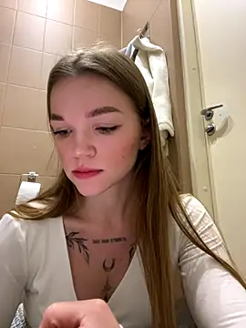 Snapshot of KitteCat chatting on 29, 9, 2025 KitteCat online show from 29, 9, 2025