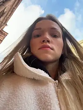 Snapshot of KitteCat chatting on 27, 10, 2025 KitteCat online show from 27, 10, 2025