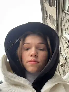 Snapshot of KitteCat chatting on 7, 11, 2025 KitteCat online show from 7, 11, 2025