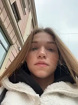 Snapshot of KitteCat chatting on 9, 11, 2025 KitteCat online show from 9, 11, 2025