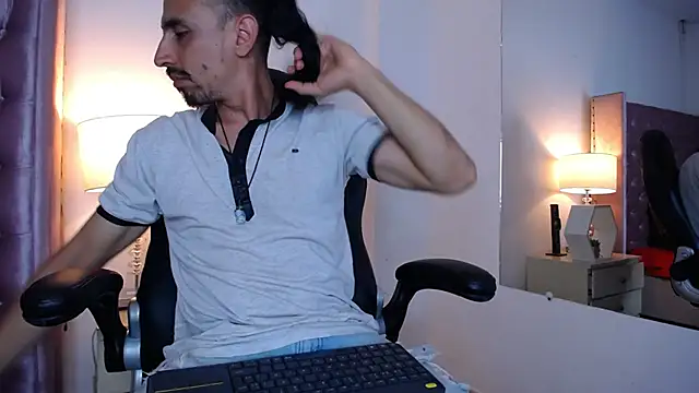 Snapshot of Sr_Magnus_ chatting on 21, 10, 2025 Sr Magnus  online show from 21, 10, 2025
