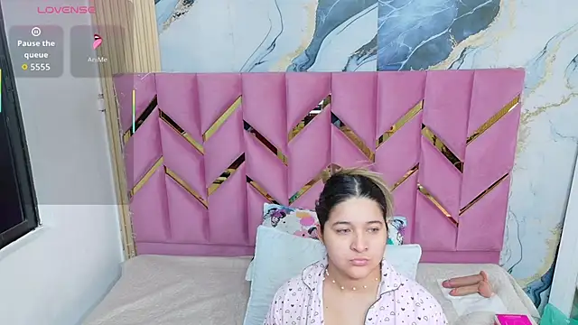 Snapshot of collegepawglovedaddy chatting on 2, 11, 2025 collegepawglovedaddy online show from 2, 11, 2025