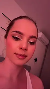 SIlviaBeyt online show from 4, 11, 2025