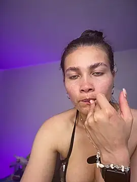 aurora divine online show from 7, 5, 2026