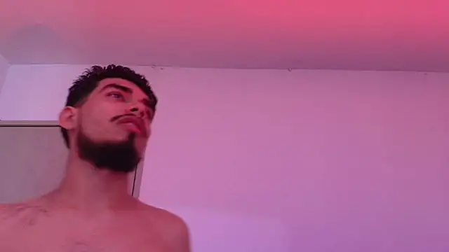 Snapshot of hummerevv chatting on 17, 10, 2025 hummerevv online show from 17, 10, 2025