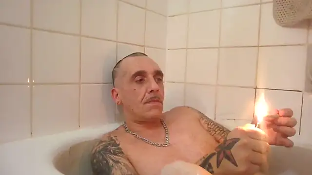 Snapshot of CandiedPompano chatting on 1, 10, 2025 CandiedPompano online show from 1, 10, 2025