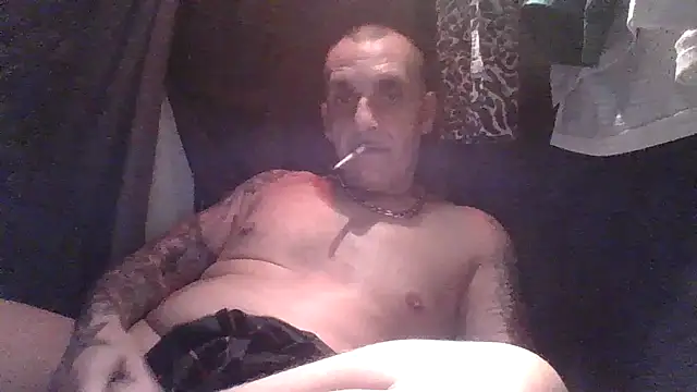 Snapshot of CandiedPompano chatting on 8, 10, 2025 CandiedPompano online show from 8, 10, 2025