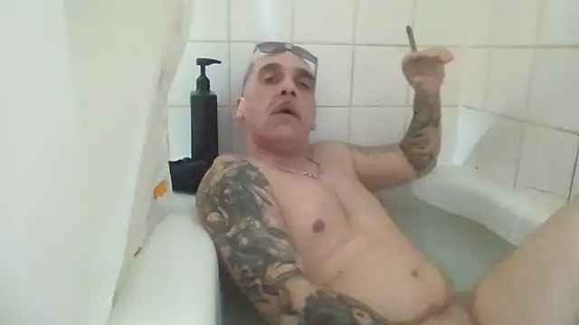 Snapshot of CandiedPompano chatting on 11, 10, 2025 CandiedPompano online show from 11, 10, 2025