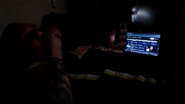 Snapshot of CandiedPompano chatting on 18, 10, 2025 CandiedPompano online show from 18, 10, 2025