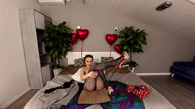 Snapshot of VeronikaVel chatting on 19, 2, 2025 VeronikaVel online show from 19, 2, 2025