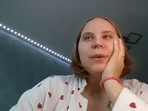 Snapshot of Thalia__Star chatting on 1, 1, 2025 Thalia  Star online show from 1, 1, 2025