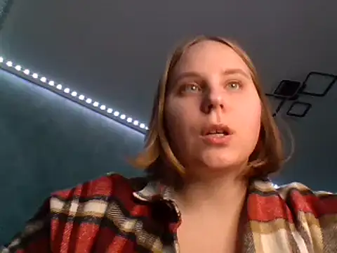 Snapshot of Thalia__Star chatting on 3, 1, 2025 Thalia  Star online show from 3, 1, 2025