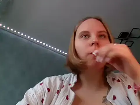 Snapshot of Thalia__Star chatting on 4, 1, 2025 Thalia  Star online show from 4, 1, 2025