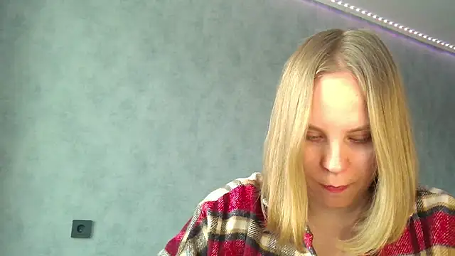 Snapshot of Thalia__Star chatting on 4, 2, 2025 Thalia  Star online show from 4, 2, 2025