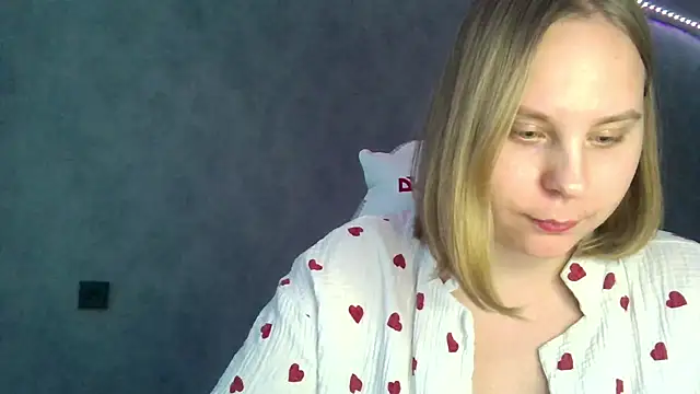 Snapshot of Thalia__Star chatting on 4, 2, 2025 Thalia  Star online show from 4, 2, 2025