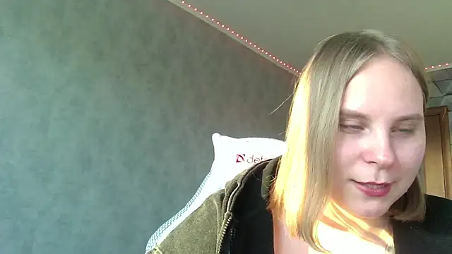 Snapshot of Thalia__Star chatting on 8, 2, 2025 Thalia  Star online show from 8, 2, 2025
