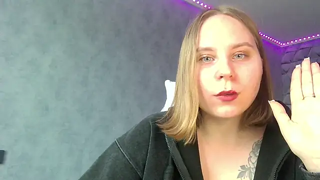 Snapshot of Thalia__Star chatting on 10, 2, 2025 Thalia  Star online show from 10, 2, 2025