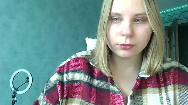 Snapshot of Thalia__Star chatting on 15, 2, 2025 Thalia  Star online show from 15, 2, 2025