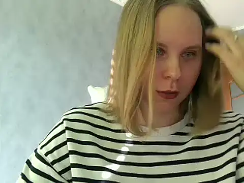 Snapshot of Thalia__Star chatting on 7, 3, 2025 Thalia  Star online show from 7, 3, 2025