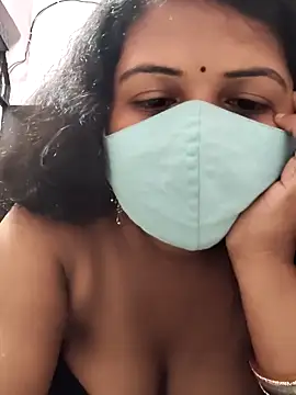 Snapshot of Dr_Chhaya chatting on 3, 5, 2026 Dr Chhaya online show from 3, 5, 2026