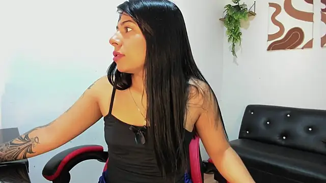 Caro kitty- online show from 24, 11, 2025