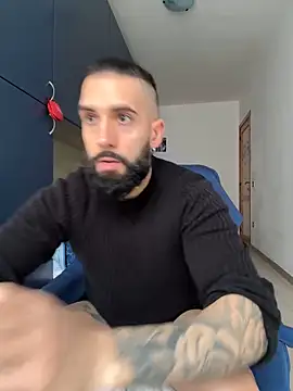 Snapshot of Gioeltoro89 chatting on 12, 1, 2025 Gioeltoro89 online show from 12, 1, 2025