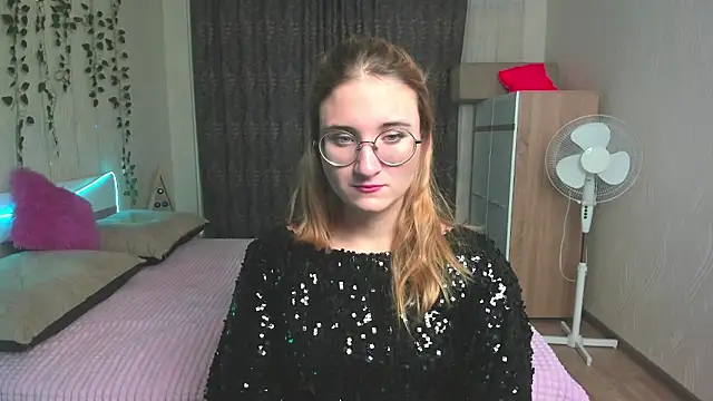 Miss Elsa  online show from 4, 12, 2024