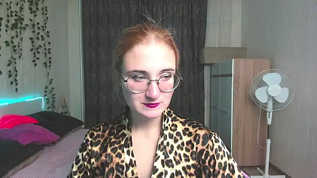 Miss Elsa  online show from 16, 12, 2024
