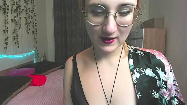 Miss Elsa  online show from 26, 12, 2024