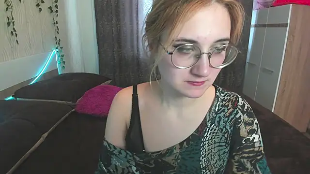 Miss Elsa  online show from 15, 1, 2025