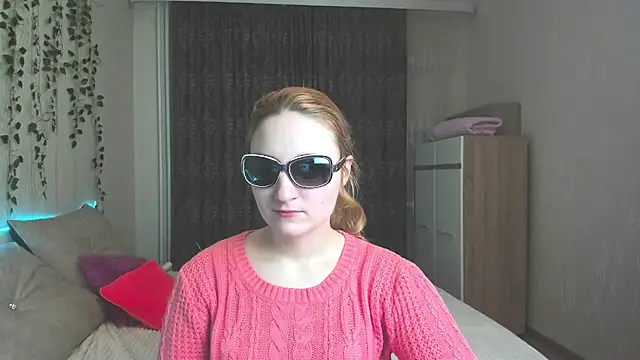 Miss Elsa  online show from 6, 2, 2025