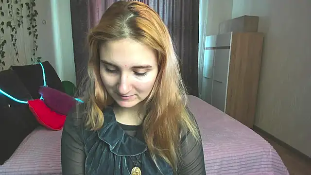 Miss Elsa  online show from 22, 2, 2025
