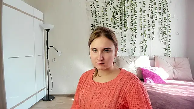 Miss Elsa  online show from 23, 9, 2025