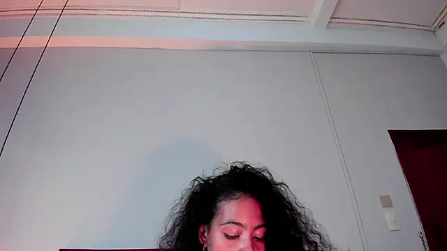 Snapshot of AntonellaHall_ chatting on 8, 1, 2025 AntonellaHall online show from 8, 1, 2025