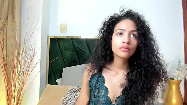 AntonellaHall  online show from 28, 9, 2025