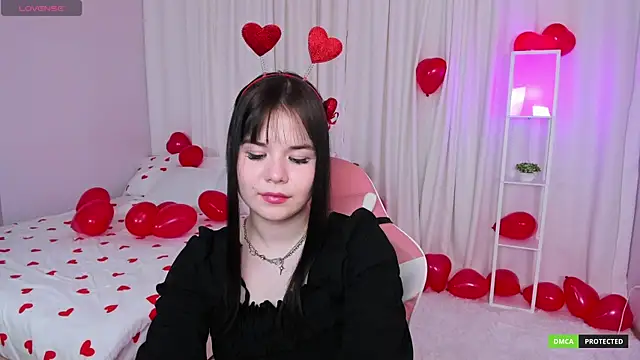 ClaireFaers  online show from 14, 2, 2025