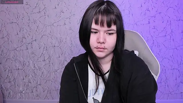 ClaireFaers  online show from 1, 6, 2026