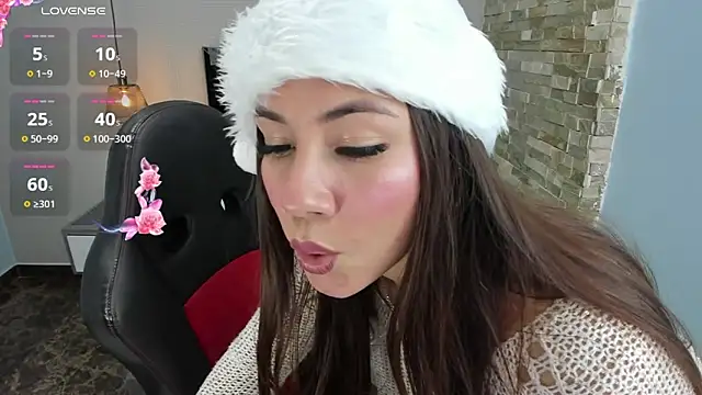 LIANEUMANN online show from 18, 12, 2024